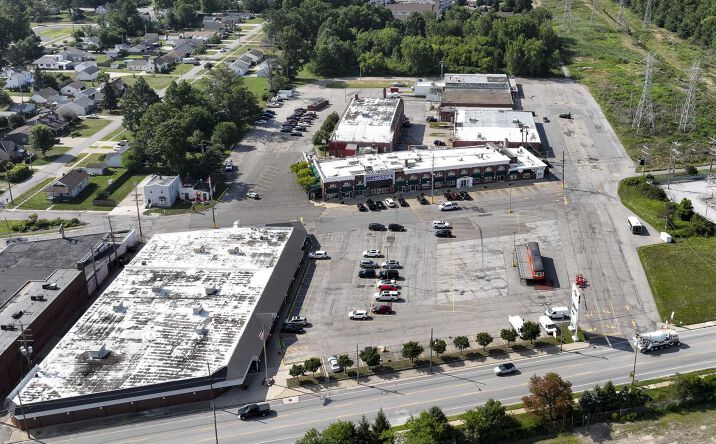 Pictures of Retail, Restaurant property located at 33473-33479 Lake Road, Avon Lake, OH 44012 for lease - image #1
