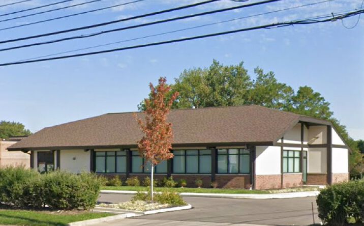 Pictures of Office property located at 24025 Lorain Road, North Olmsted, OH 44070 for lease - image #1