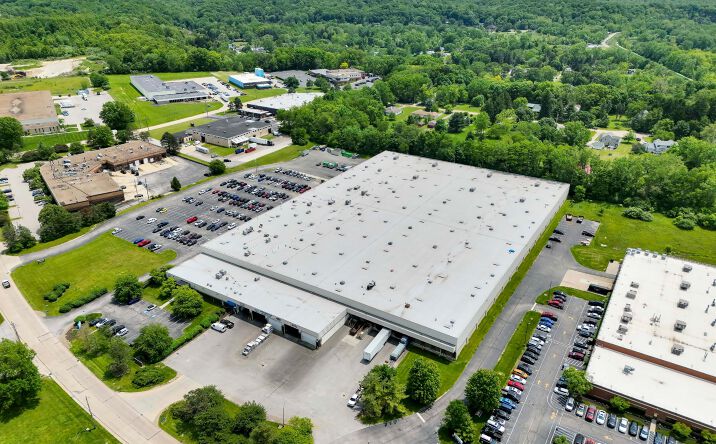 Pictures of Industrial property located at 9450 Allen Drive, Valley View, OH 44125 for lease - image #1