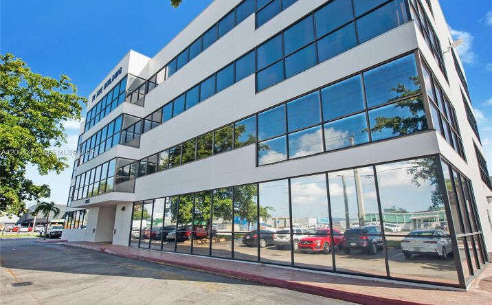 Pictures of Office property located at 4995 NW 72nd Ave # 400, Miami, FL 33166 for lease - image #1