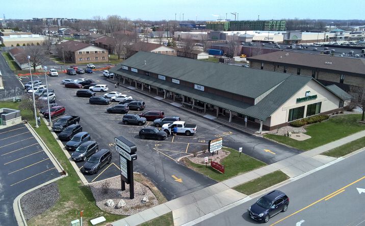 Pictures of Retail property located at 844 Willard Dr, Green Bay, WI 54304 for lease - image #1