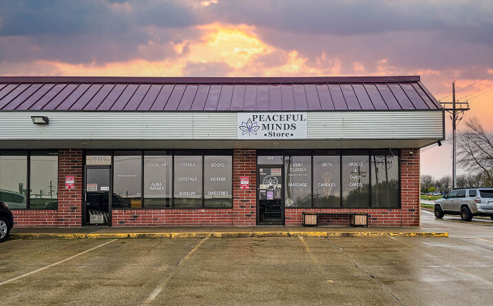 Pictures of Retail property located at 2308 Cornhusker Rd, Bellevue, NE 68123 for lease - image #1