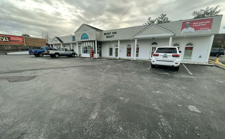 Pictures of Office property located at 212 South Jefferson Avenue, Cookeville, TN 38501 for lease - image #1