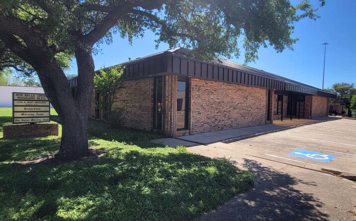 Pictures of Office property located at 409 Belle Grove Dr, Richardson, TX 75080 for lease - image #1
