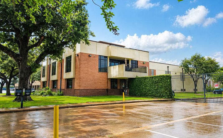 Pictures of Office property located at 5511 Mitchelldale St, Houston, TX 77092 for lease - image #1