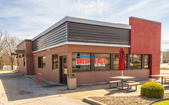 Pictures of Retail, Restaurant property located at 1209 N Main St, Huntingburg, IN 47542 for lease - image #1
