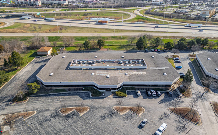 Pictures of Office property located at 1225 Tri State Pkwy, Gurnee, IL 60031 for lease - image #1