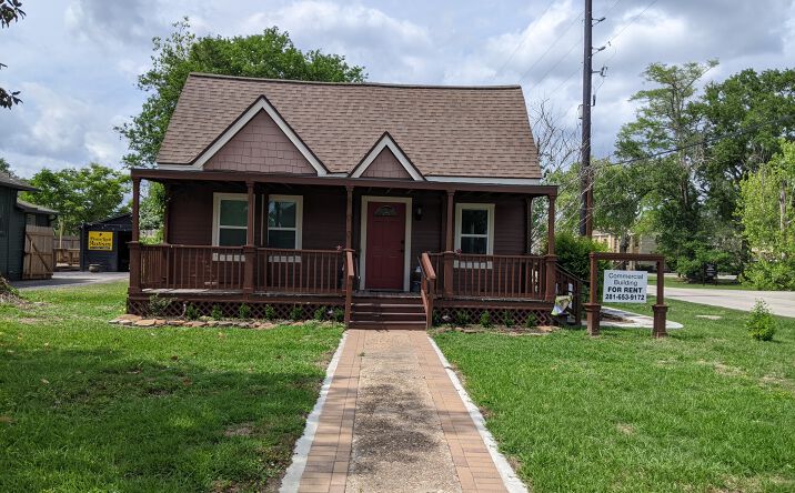 Pictures of Retail, Office, Special Purpose property located at 500 Mason St, Tomball, TX 77375 for lease - image #1