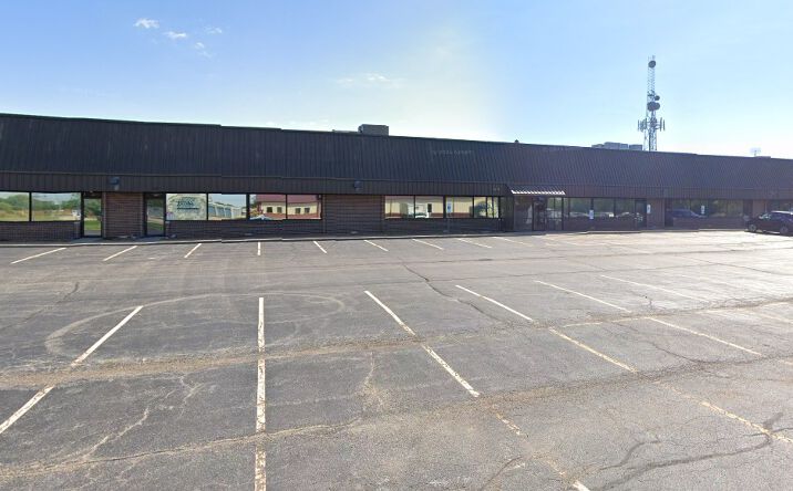 Pictures of Retail property located at 3430 CONSTITUTION DR, SPRINGFIELD, IL 62711-9410 for lease - image #1