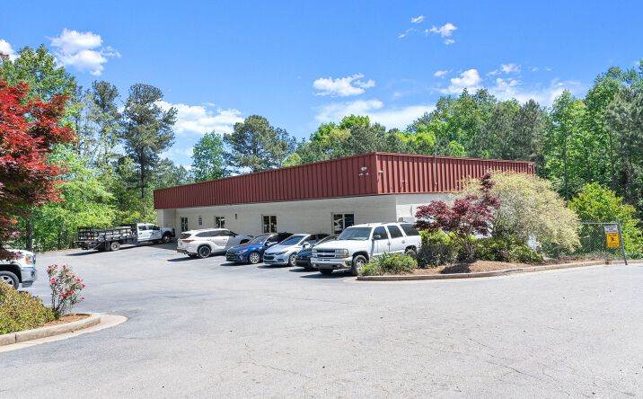 Pictures of Industrial property located at 3917 Old Flowery Branch Rd, Oakwood, GA 30566 for lease - image #1
