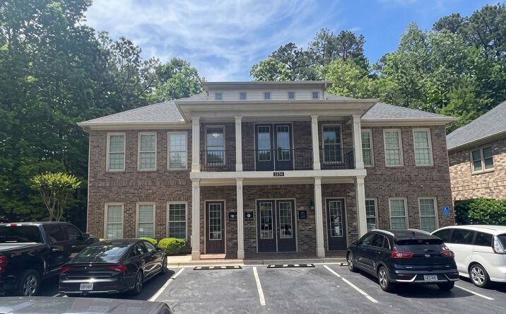 Pictures of Office property located at 1905 Woodstock Rd, Roswell, GA 30075 for lease - image #1