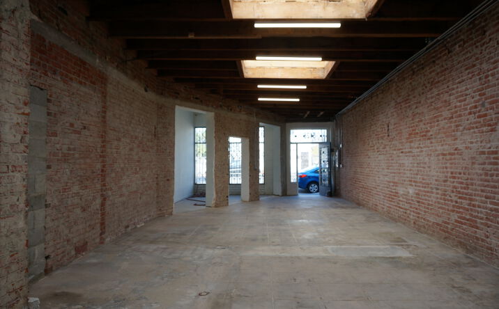 Pictures of Retail, Office, Special Purpose property located at 5128 1/2 Santa Monica Boulevard, Los Angeles, CA 900292414 for lease - image #1