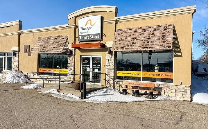 Pictures of Retail, Office, Restaurant property located at 1200 S Washington St, Grand Forks, ND 58201 for lease - image #1