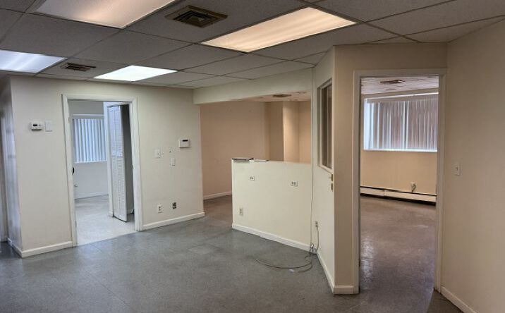 Pictures of Office property located at 1759 Rockaway Parkway, 2nd Floor, Brooklyn, NY 11236 for lease - image #1