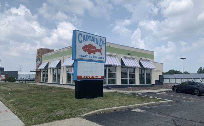 Pictures of Restaurant, Retail, Special Purpose property located at 7320 W Good Hope Rd, Milwaukee, WI 53223 for lease - image #1