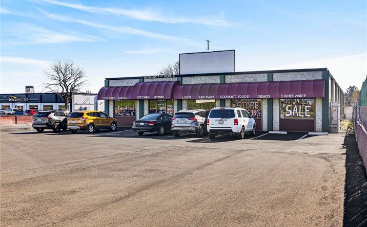 Pictures of Retail property located at 551 Country Dr, Chico, CA 95928 for lease - image #1