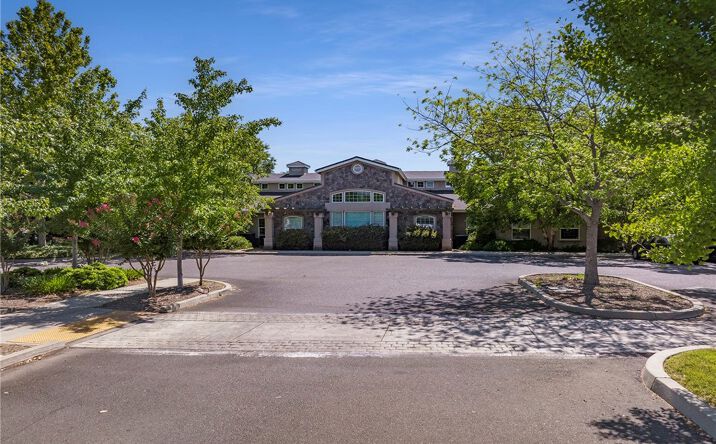 Pictures of Office property located at 3247 Esplanade, Chico, CA 95973 for lease - image #1