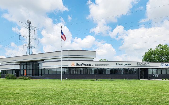 Pictures of Retail, Office property located at 1507 E SUNSET DR, WAUKESHA, WI 53189-8262 for lease - image #1