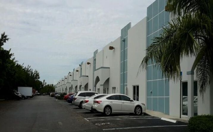 Pictures of Retail, Office, Industrial property located at 20871 Johnson St, Pembroke Pines, FL 33029 for lease - image #1