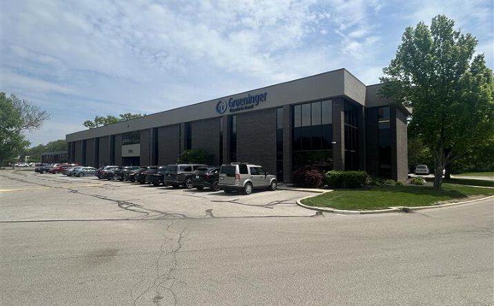 Pictures of Office property located at 9011 N Meridian St, Indianapolis, IN 46260 for lease - image #1