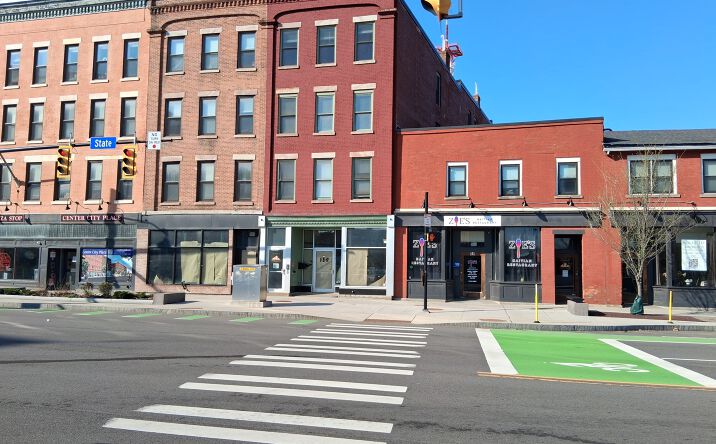 Pictures of Retail, Restaurant property located at 139 State St, Rochester, NY 14614 for lease - image #1