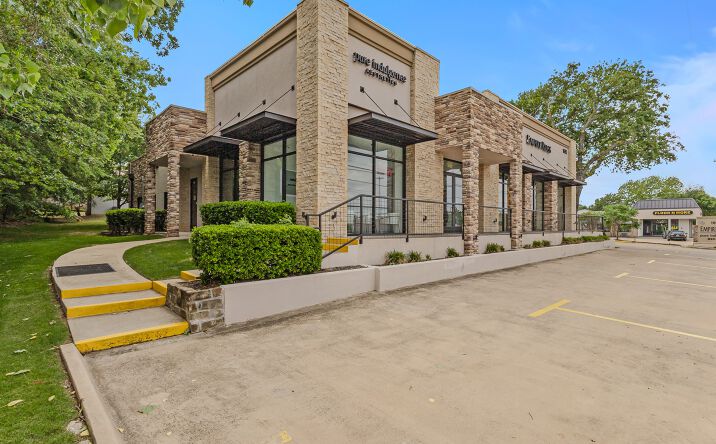 Pictures of Retail property located at 1695 E Southlake Blvd, Southlake, TX 76092 for lease - image #1