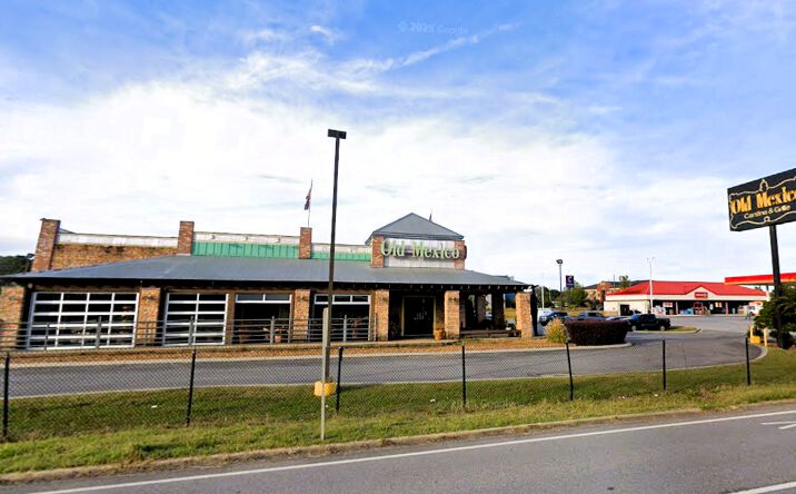 Pictures of Retail, Restaurant property located at 93 Walker St, Gadsden, AL 35904 for lease - image #1