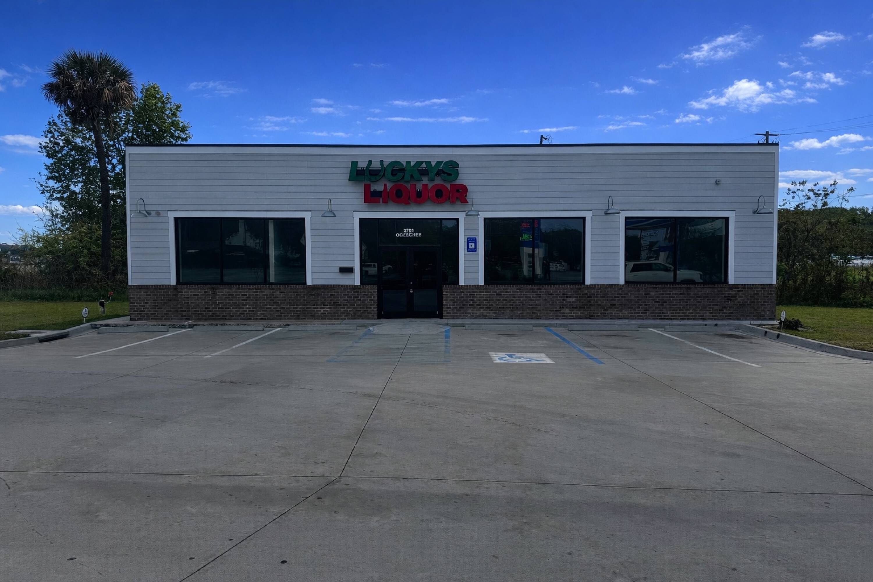 3701 Ogeechee Rd, Savannah, GA 31405