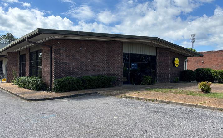 Pictures of Retail, Industrial property located at 1010 Opelika Rd, Auburn, AL 36830 for lease - image #1