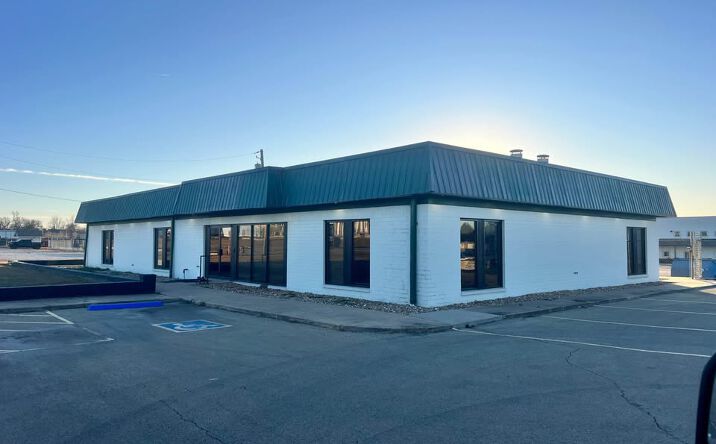 Pictures of Retail, Office, Special Purpose property located at 1113 North Little Avenue, Cushing, OK 74023 for lease - image #1