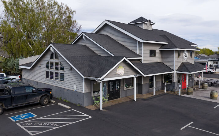 Pictures of Retail, Office, Restaurant property located at 249 NW 6th St, Redmond, OR 97756 for lease - image #1