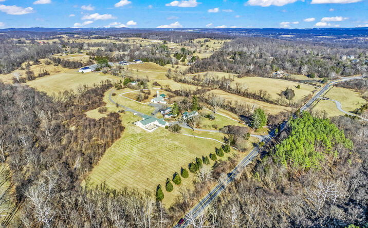 Pictures of Special Purpose property located at 23130 Briar Patch Ln, Middleburg, VA 20117 for lease - image #1
