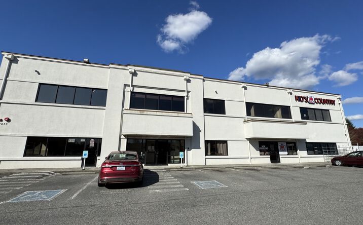 Pictures of Office property located at 12625 4th Ave W, Everett, WA 98204 for lease - image #1