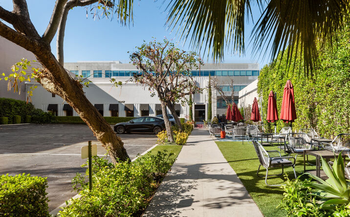 Pictures of Office property located at 9247 Alden Drive, Beverly Hills, CA 90210 for lease - image #1