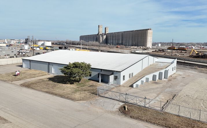 Pictures of Industrial property located at 2532 N WASHINGTON AVE, WICHITA, KS 67219-4428 for lease - image #1