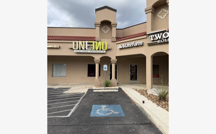 Pictures of Office, Retail property located at 9386 Huebner Rd, San Antonio, TX 78240 for lease - image #1