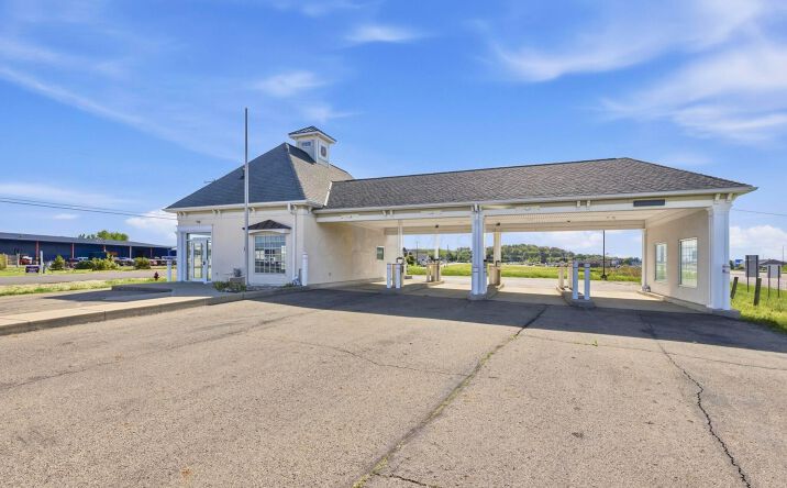 Pictures of Special Purpose property located at 2330 Columbus Lancaster Road NW, Lancaster, OH 43130 for lease - image #1