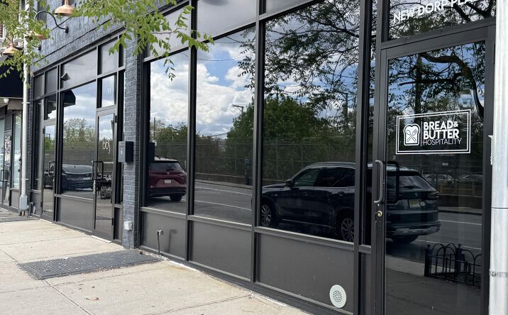 Pictures of Office property located at 87 New Dorp Plaza, Staten Island, NY 10306 for lease - image #1