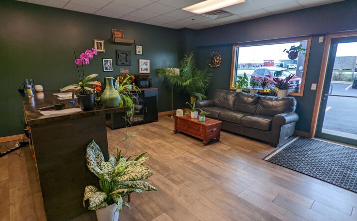 Pictures of Retail, Office property located at 275 37TH ST NE, ROCHESTER, MN 55906-5463 for lease - image #1