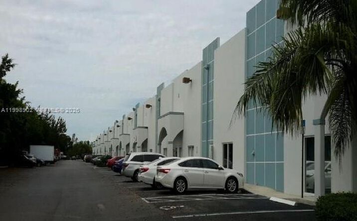 Pictures of Industrial property located at 20871 Johnson St #MULTI, Pembroke Pines, FL 33029 for lease - image #1