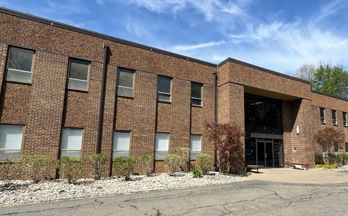 Pictures of Office property located at 150 N Finley Ave, Basking Ridge, NJ 07920 for lease - image #1