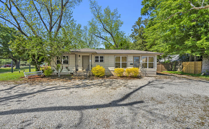 Pictures of Office, Special Purpose property located at 1001 Randall Avenue, Daphne, AL 36526 for lease - image #1