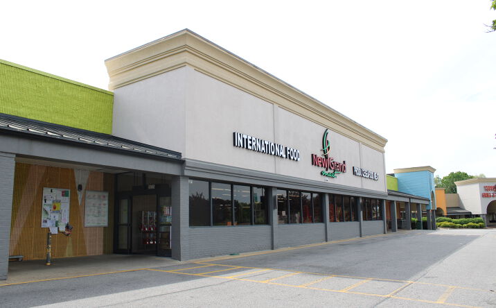 Pictures of Retail property located at 9031 West Broad Street, Richmond, VA 23294 for lease - image #1