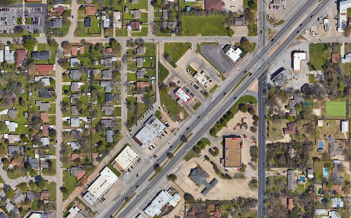 Pictures of Retail, Land property located at 5400 River Oaks Blvd, River Oaks, TX 76114 for lease - image #1