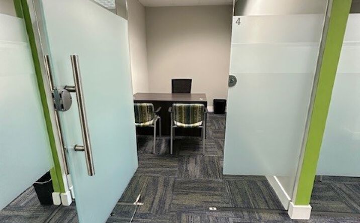 Pictures of Office property located at 1400 Centre Parkway, East Point, GA 30344 for lease - image #1