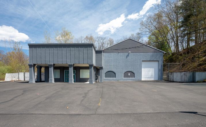 Pictures of Industrial property located at 2391 S Main St, Waterbury, CT 06706 for lease - image #1