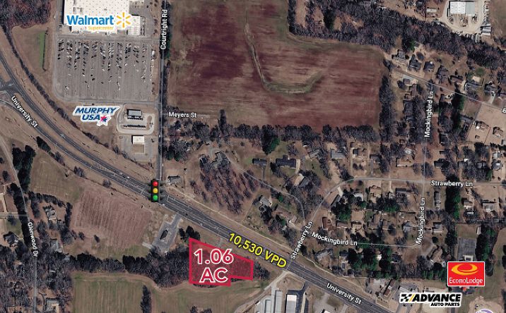 Pictures of Retail property located at 920 UNIVERSITY ST, MARTIN, TN 38237-1605 for lease - image #1