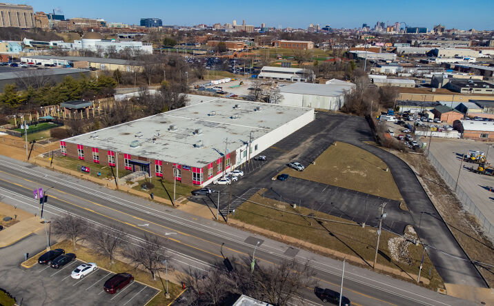 Pictures of Office property located at 1230 Macklind Ave, Saint Louis, MO 63110 for lease - image #1