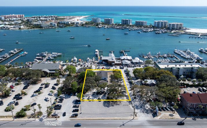 Pictures of Retail, Special Purpose property located at 302 Harbor Boulevard, Destin, FL 32541 for lease - image #1