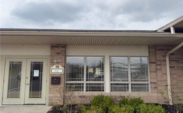 Pictures of Office property located at 31320 Solon Road, Solon, OH 44139 for lease - image #1